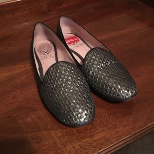 Vince Camuto flats!!
